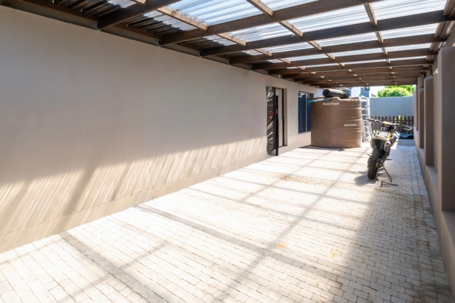 4 Bedroom Property for Sale in Earls Court Lifestyle Estate Western Cape